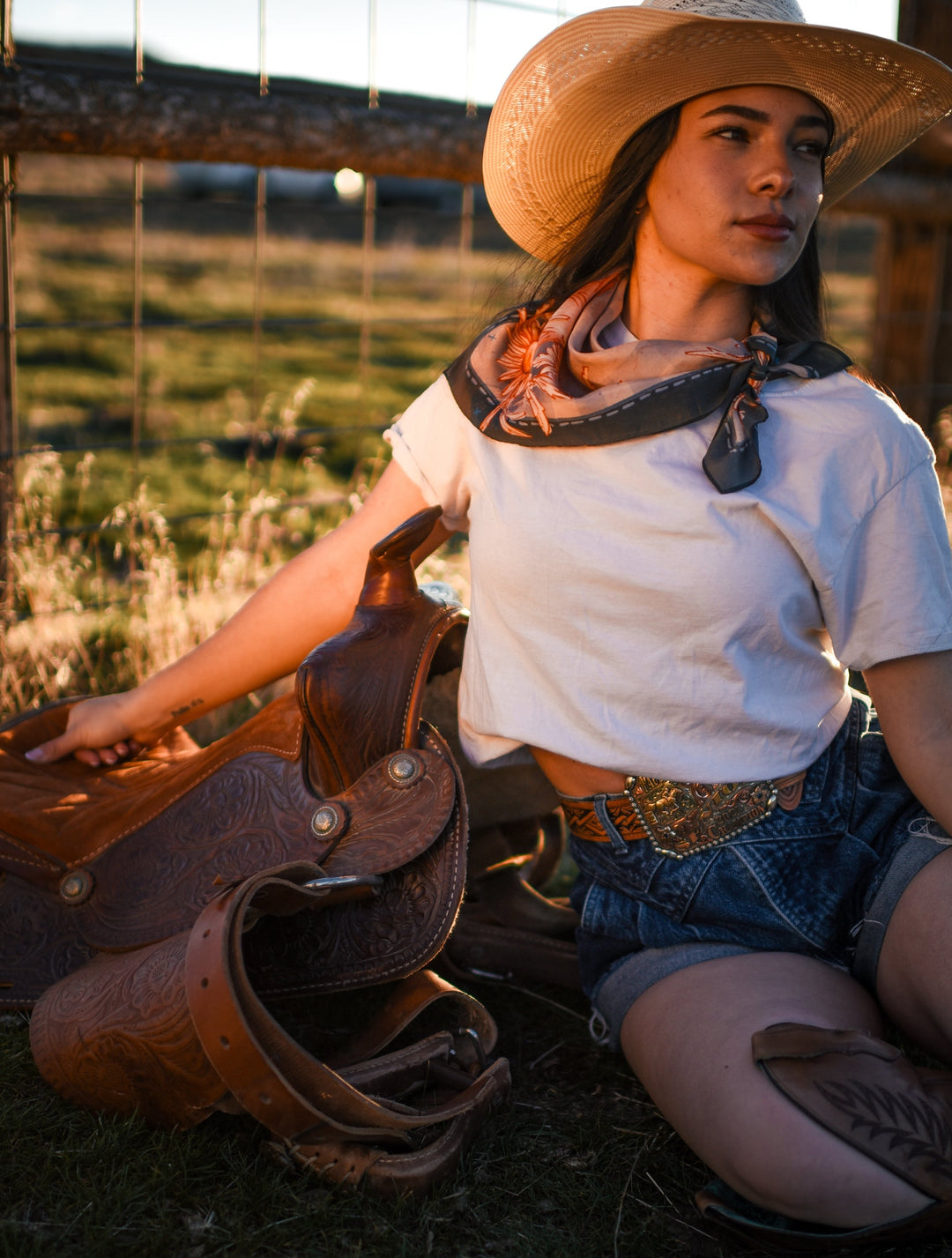 3 Ways to Tie a Twilly Scarf (Simple, Timeless Western Styling Ideas) A Step-by-Step Guide